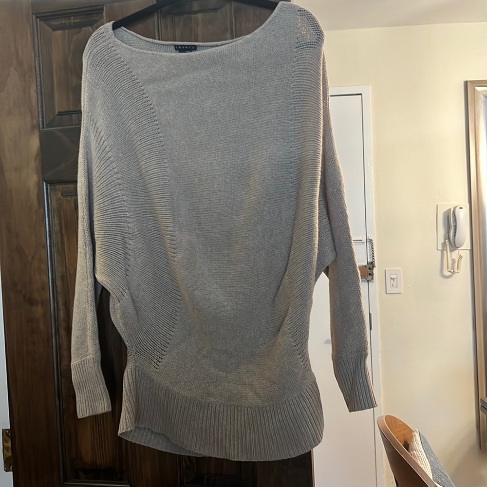 Theory 100% cashmere sweater